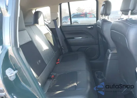 2016 Jeep Compass Latitude z USA, uszkodzony, nr VIN 1C4NJDEB0GD587341